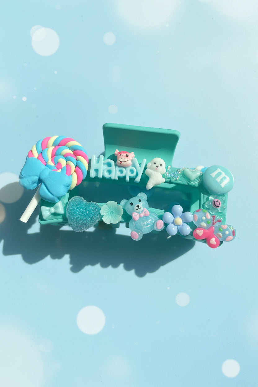 🍭  Kawaii Happy Blue Clip
